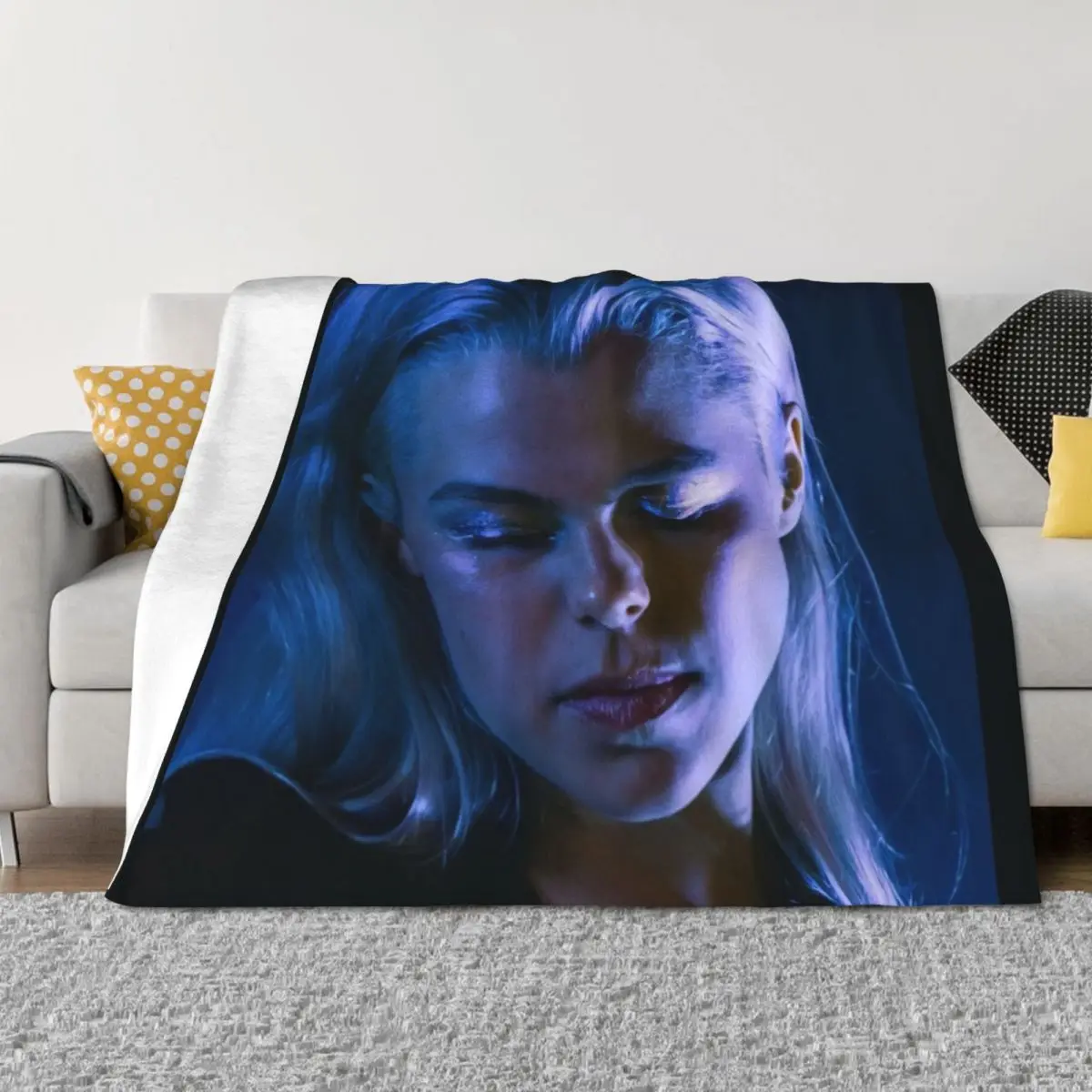 

Phoebe Bridgers Throw Blanket Decorative Sofa Plaid on the sofa Blankets For Baby Blankets