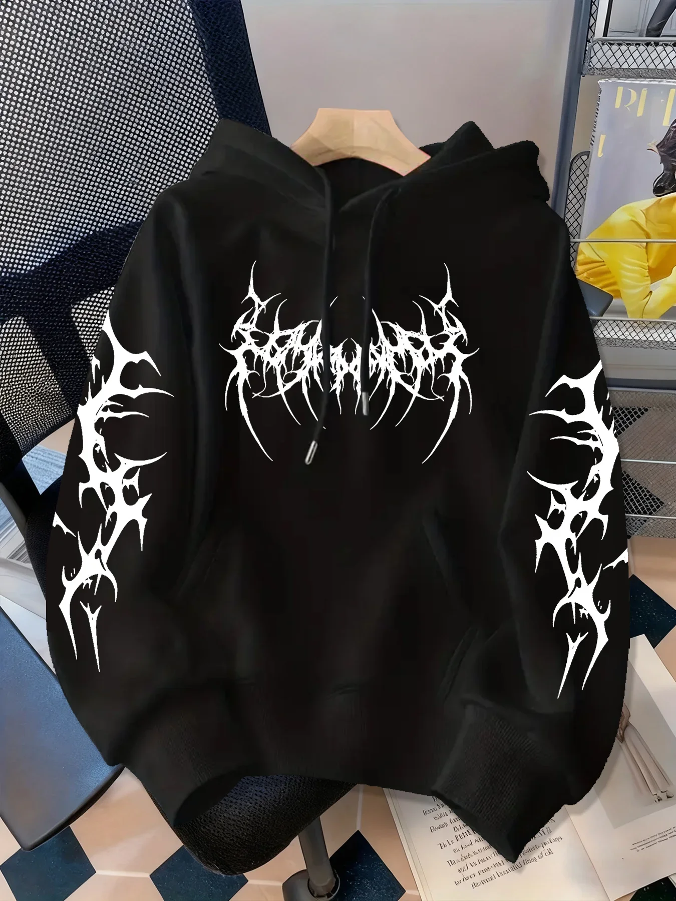 Men's Oversized Hoodie Black Metal Thorn Gothic Text Front Sleeve Print Y2K Dark Grunge Streetwear Pullover Tops Autumn Fleece