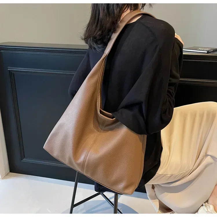 2025 Women's Large Capacity - New Casual Textured Stylish Bag, Versatile Commuting Shoulder/Underarm/Crossbody