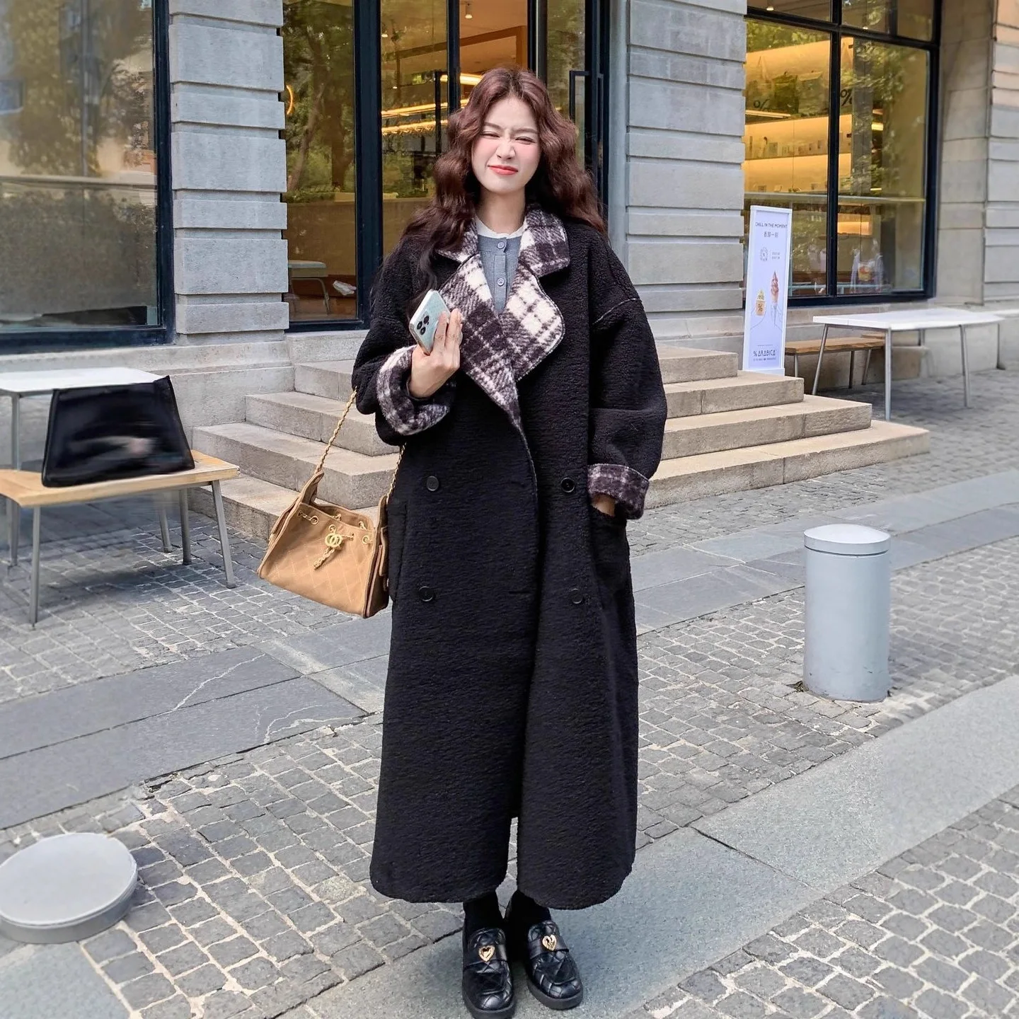 

SuperAen Korean Style Black Plaid Wool Coat for Women 2025 Winter New Turn-down Collar Long Cotton-padded Jackets