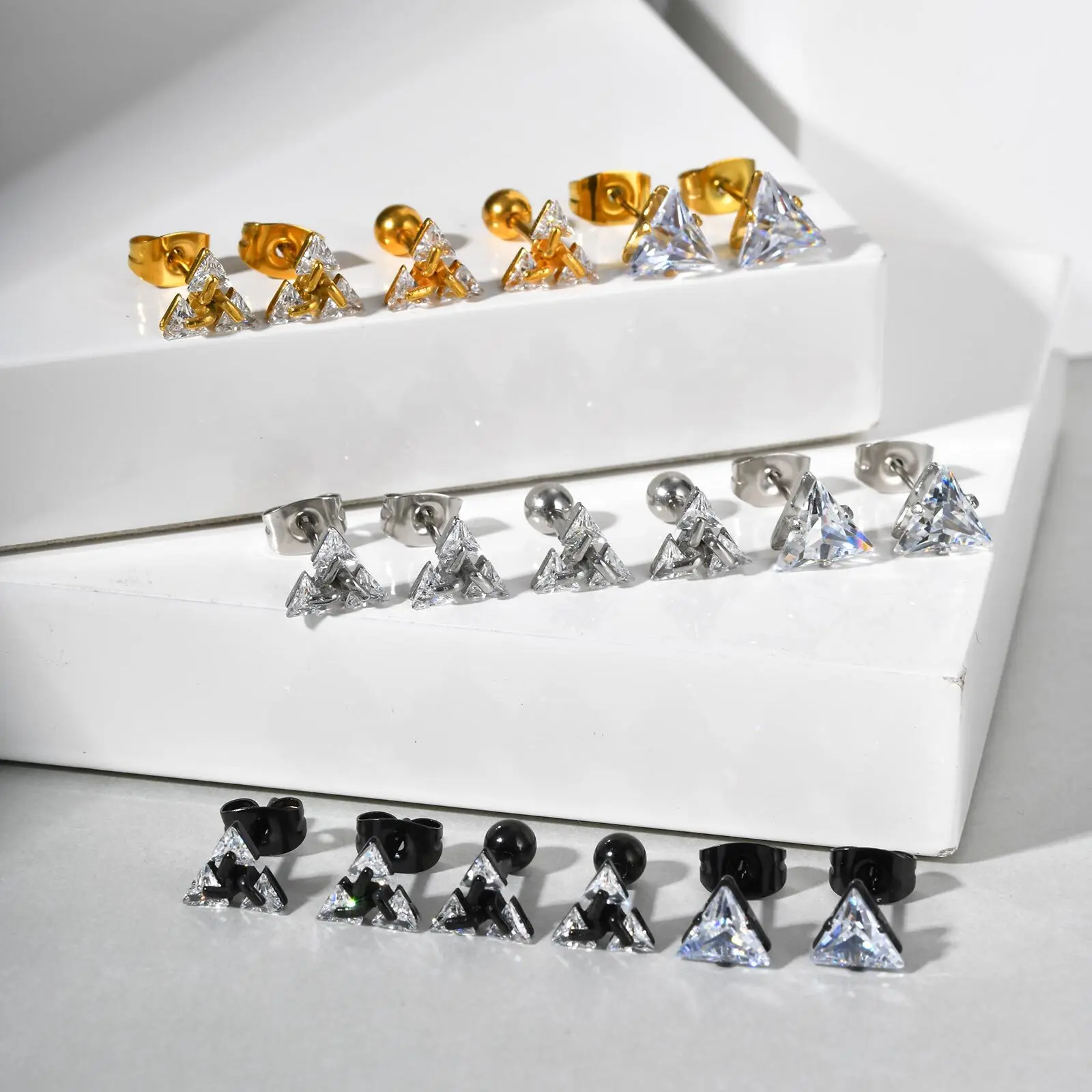 الحد الأدنى الثلاثي القرط للرجال النساء، المضادة للحساسية الفولاذ المقاوم للصدأ كريستال الزركون مثقوب القرط