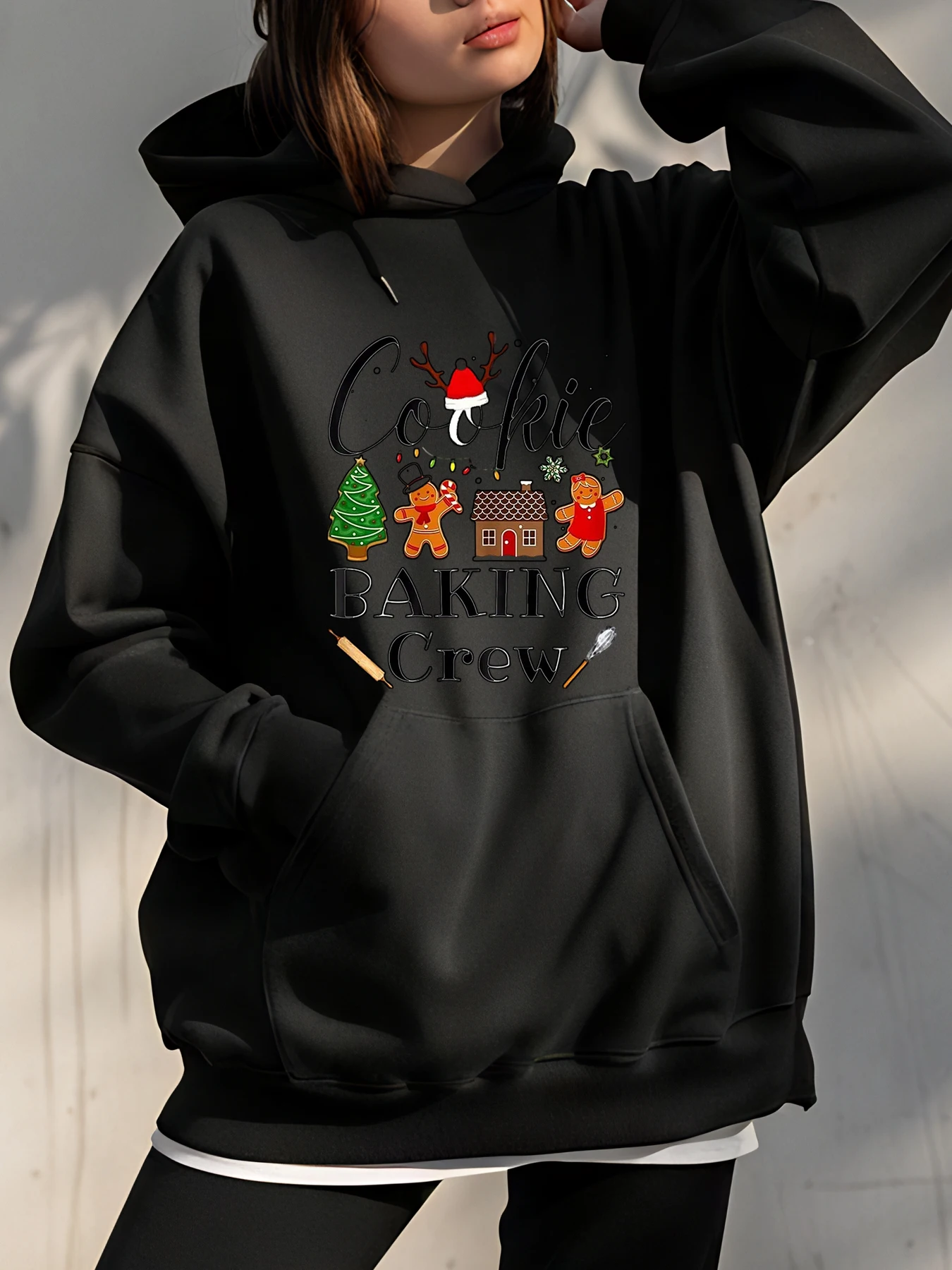 Рождественская толстовка с капюшоном для выпечки печенья с пряничным домиком и деревом для праздничного сезона