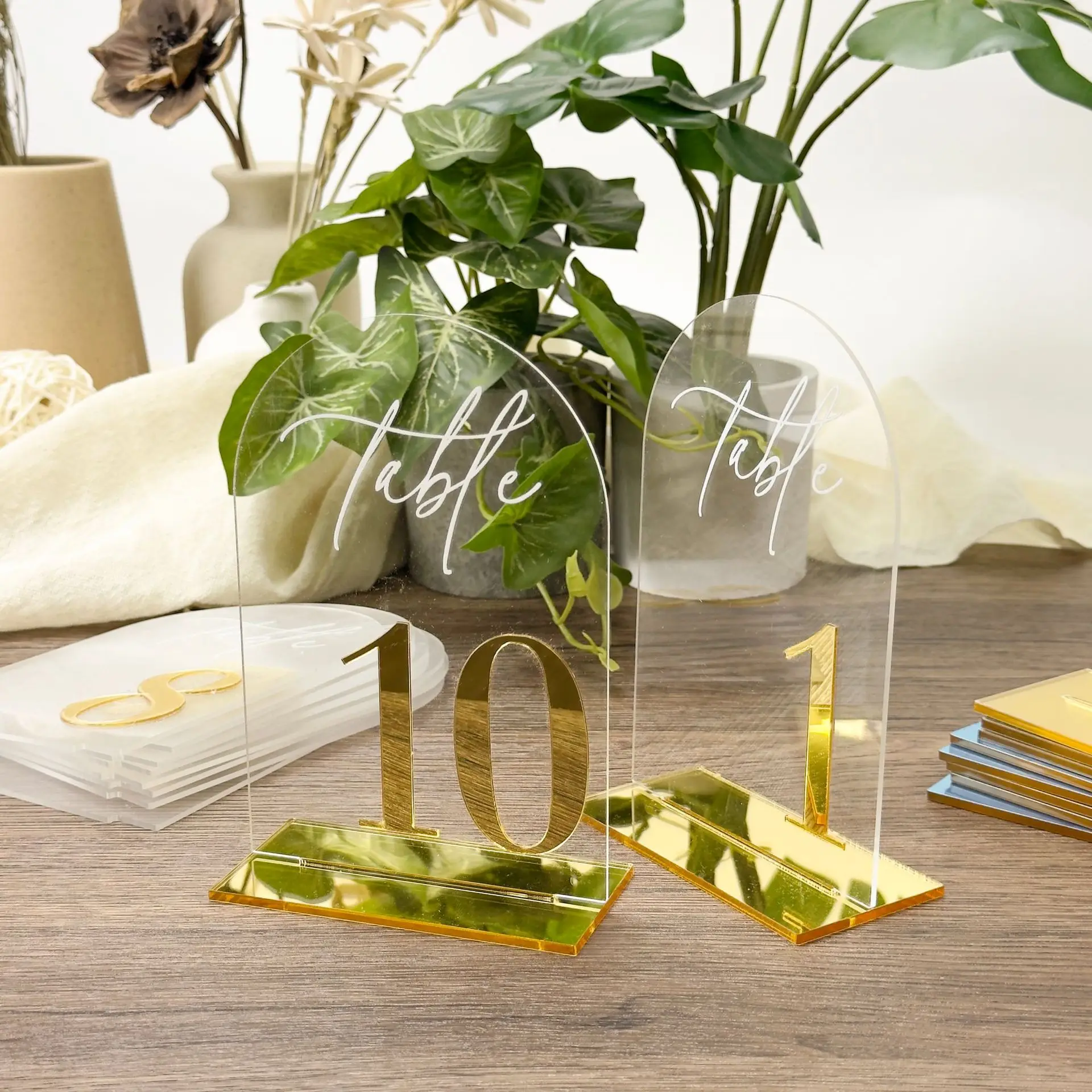 

Golden Three-dimensional New Arch Digital Acrylic Table Plaque Wedding Party Table Number Plates Personalized Seats Novel