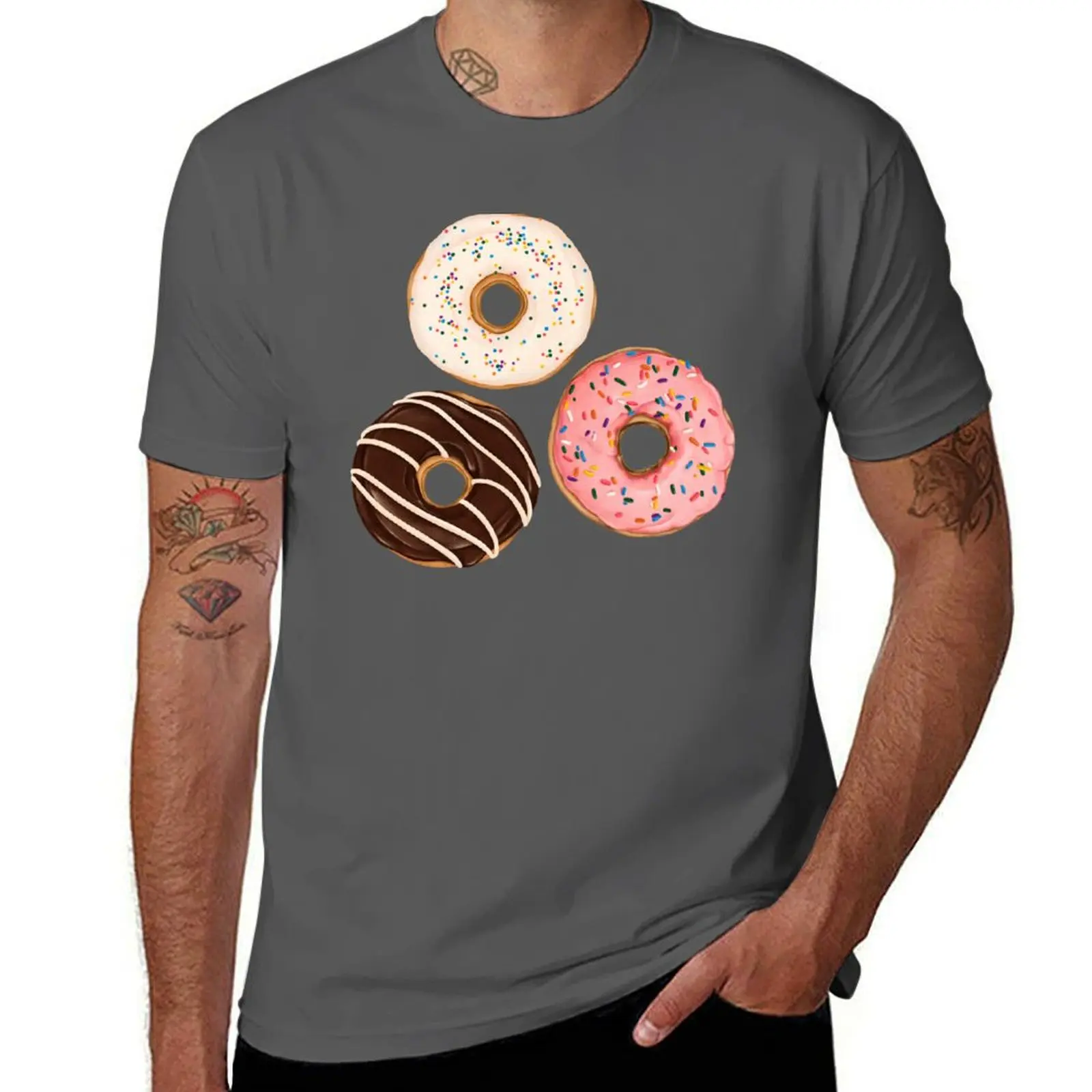 Camiseta de manga corta de color liso básico con estampado de donuts, glaseado de vainilla y chocolate surtido de fresa Funfetti