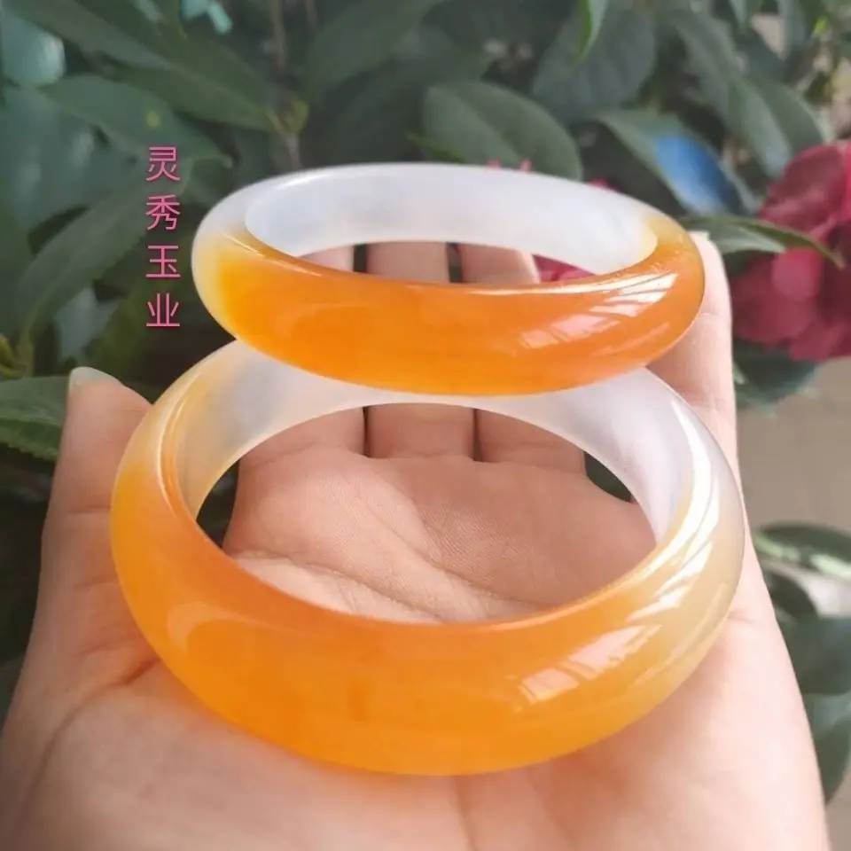 

Xinjiang Hetian gold silk jade half white half yellow bracelet women's gem light