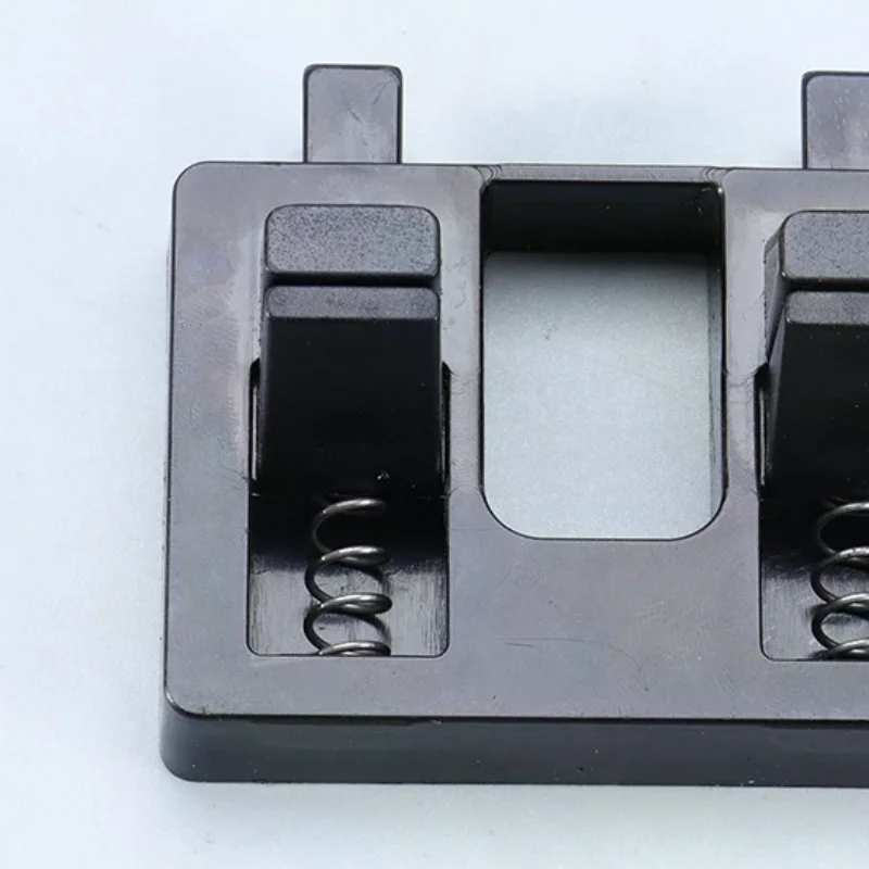 

1pc Electric Wire Welding Holder, Anti-slip Gripping Clamps, Reliable Hold, Soldering Accessory