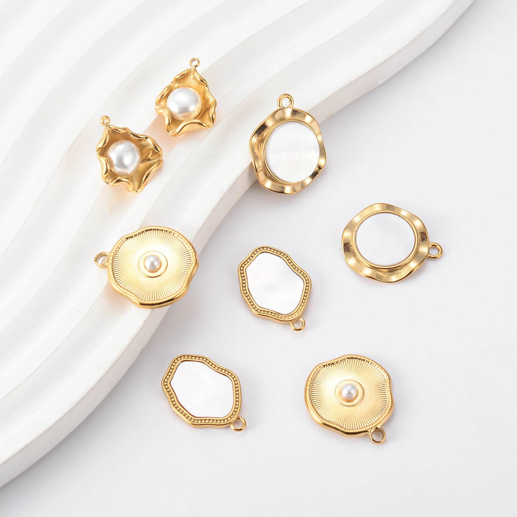 

10Pcs Imitation Pearl Shell Golden Pendant DIY Fashion Stainless Steel Accessories Handmade Necklace Earrings Charms