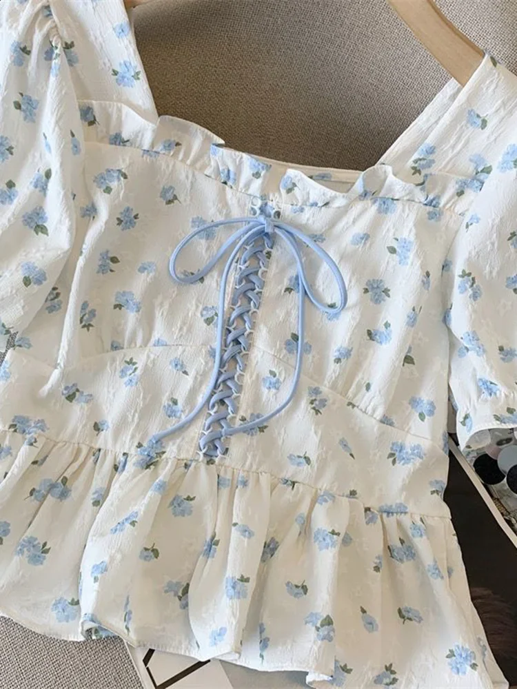 Chemise courte à fleurs coréennes pour femmes, Slim, élégante, douce, manches bouffantes, chemisier d'été décontracté, Sexy, col carré, hauts à lacets, nouveau