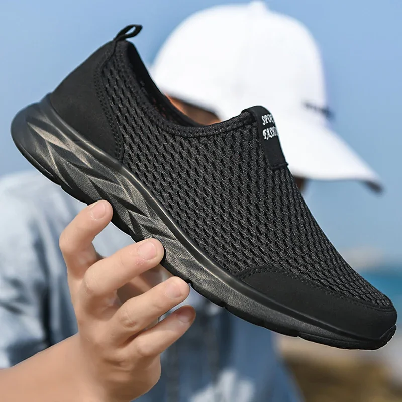 Men Loafers Light Walking Breathable Summer Comfortable Women Casual Shoes Men Sneakers Couple Shoes Plus Size