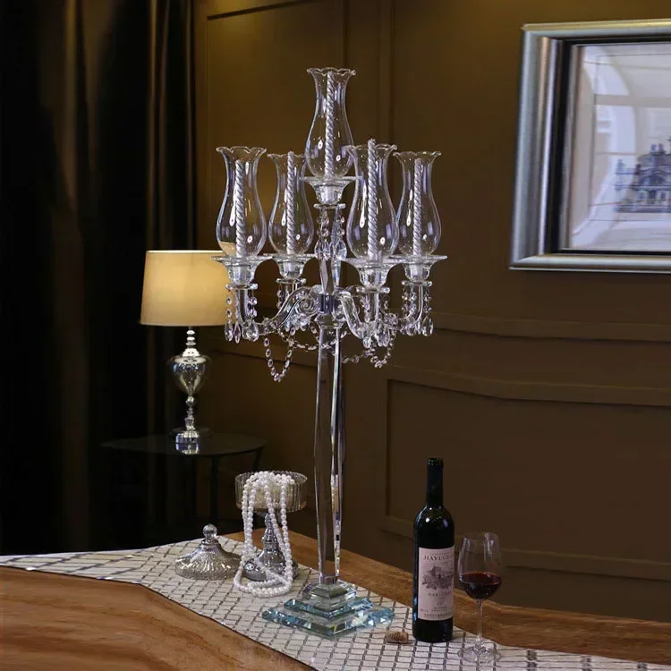 Cena hurtowa Pięciogłowy duży kryształowy świecznik z koralikową zasłoną Wysoki kandelabr na ślubny stół centralny