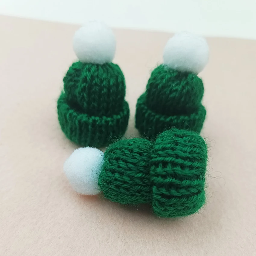 30 Stück Mini-Weihnachtsmützen-Applikationen 3,5x4,5CM Mehrfarbig DIY Haarspangen Kleidung Kopfbedeckung Taschendekoration Aufnäher für Kreatives Basteln – Detail 7