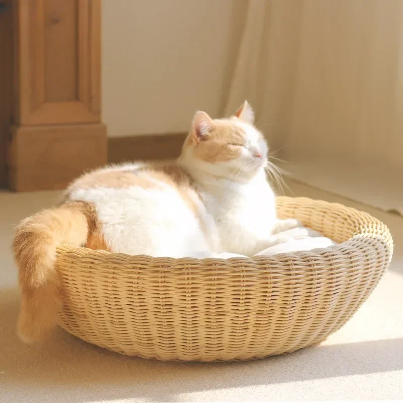 Rattan Woven Cat Lounger Large Round Cat Bed for All Seasons Comfortable Litter for Cats with Moisture-Proof Design