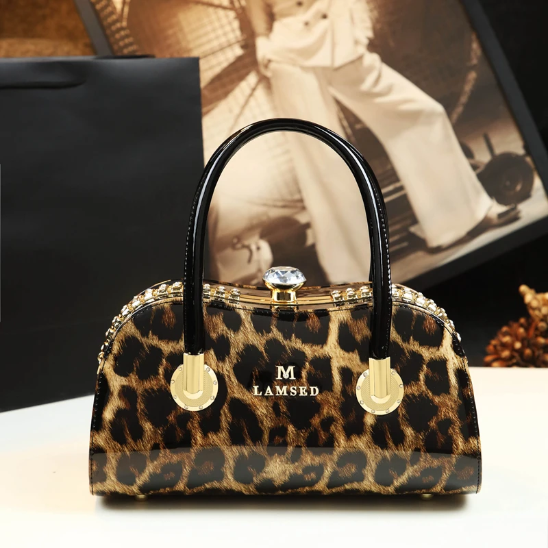 2024 New Women\'s Bag, Small and Versatile Design, Lacquer Leather, High Grade Feeling Crossbody Handbag