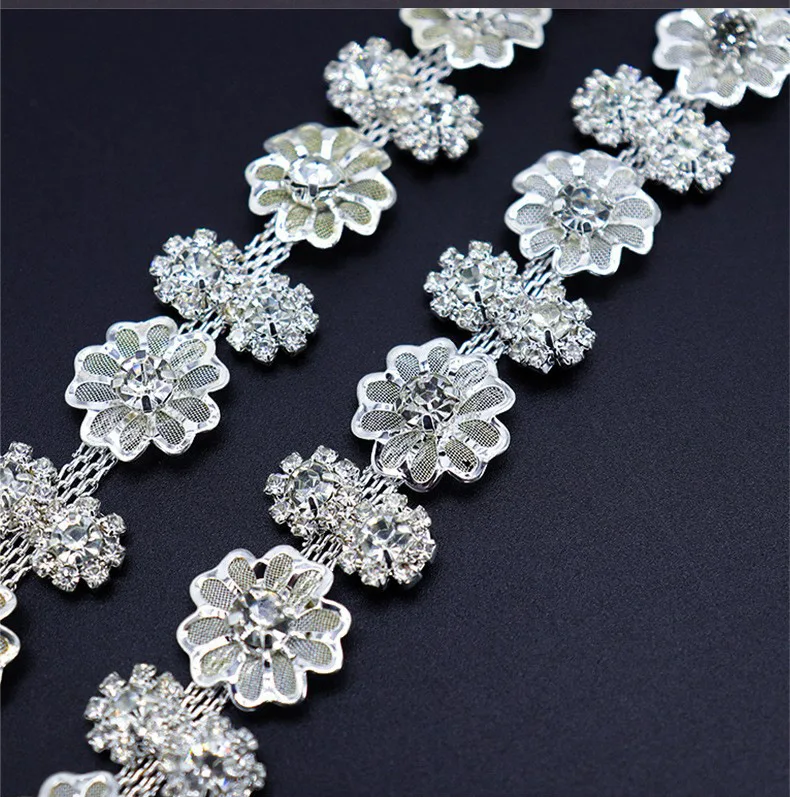 5 Meter Strass-Kettenborte Glänzende Kristall-Diamant-Accessoires DIY Handwerk Geschenk Blumenform Dekoration Diamant-Metallketten – Detail 5