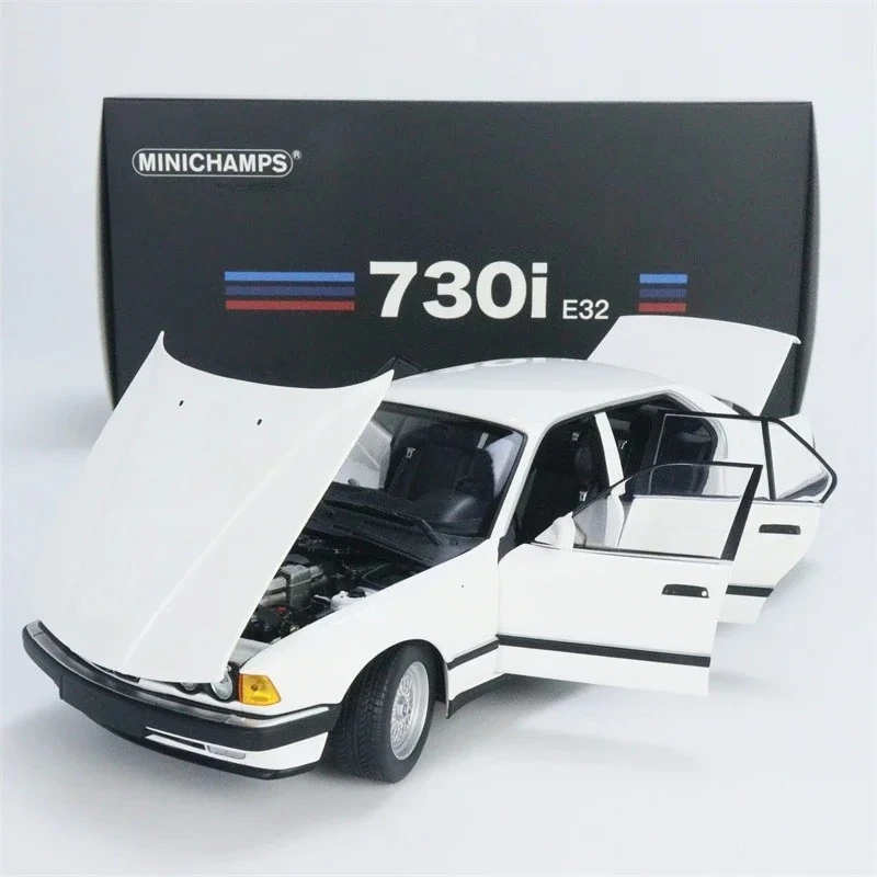 

MINICHAMPS 1:18 730i (E32) 1986 Full Open White Diecast Model Car
