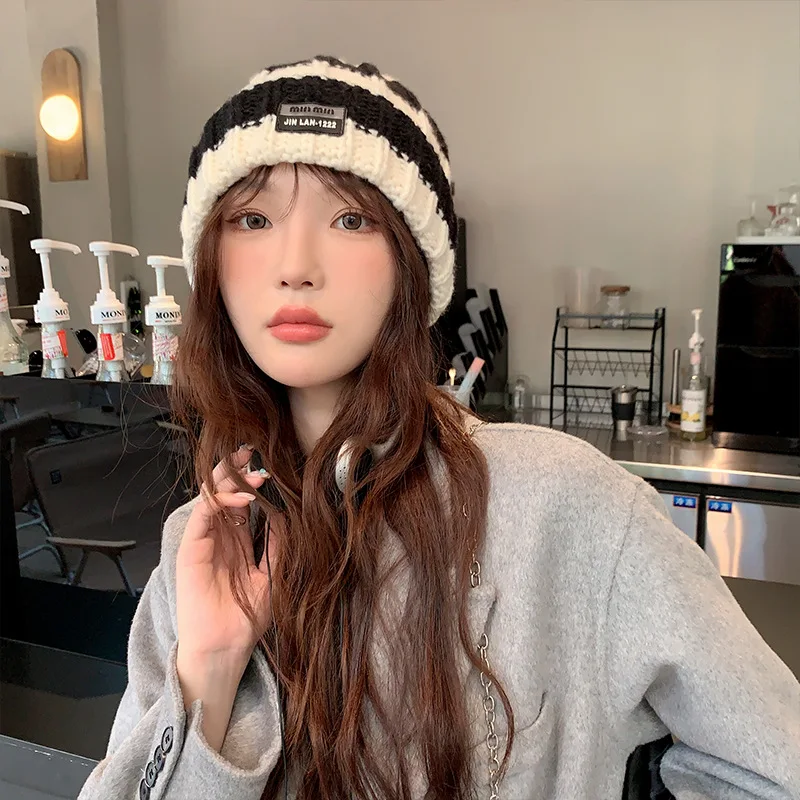 Winter thick striped knitted hat for women, retro and versatile, big head circumference, loose woolen hat