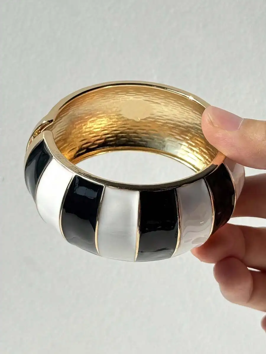 

Vintage Black And White Striped Wide Metal Bangle Bracelet For Women