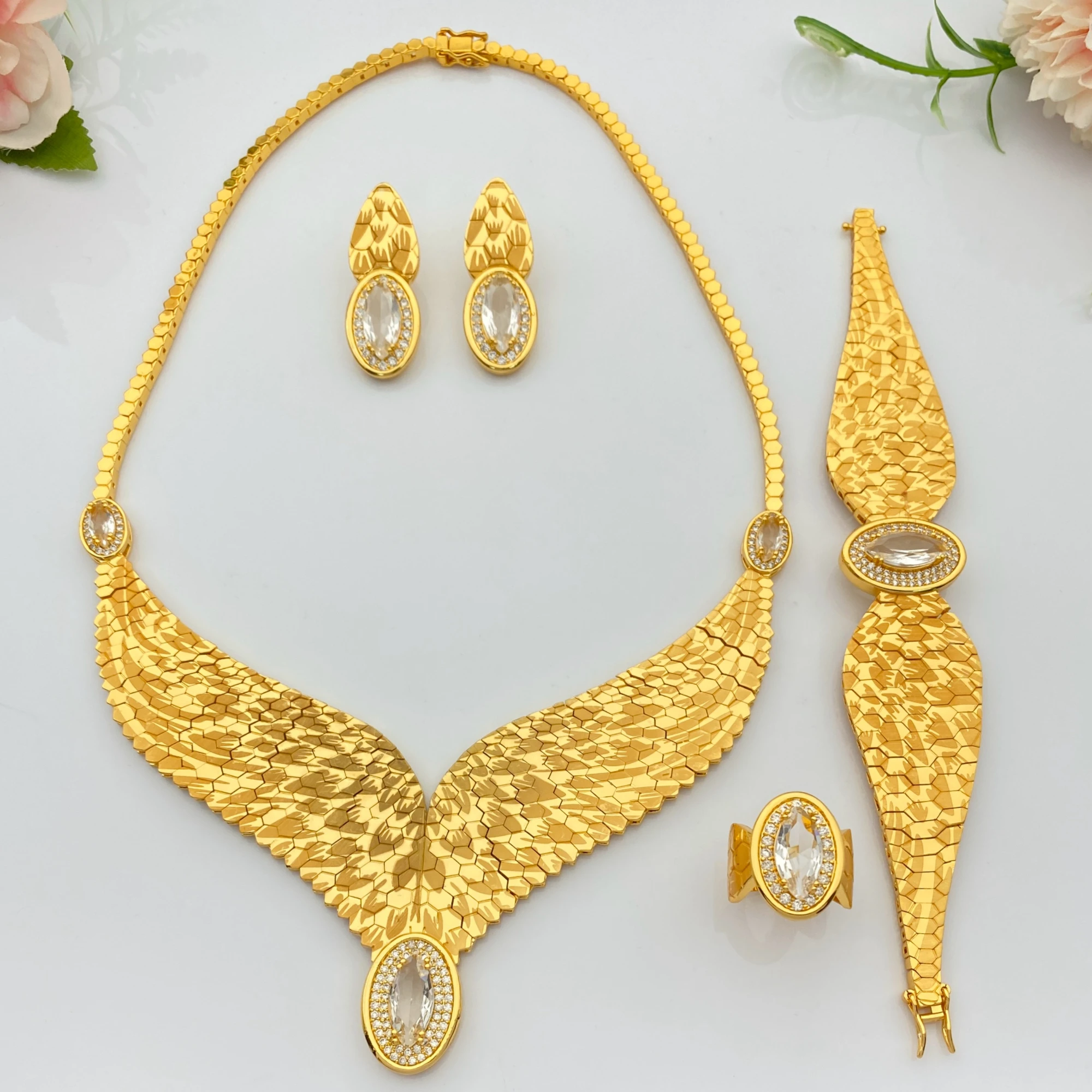 

Комплект ювелирных изделий с крыльями из белого циркона Flora, 4 предмета, ожерелье, женские серьги, браслет, кольцо, роскошный стиль для ближневосточной свадьбы