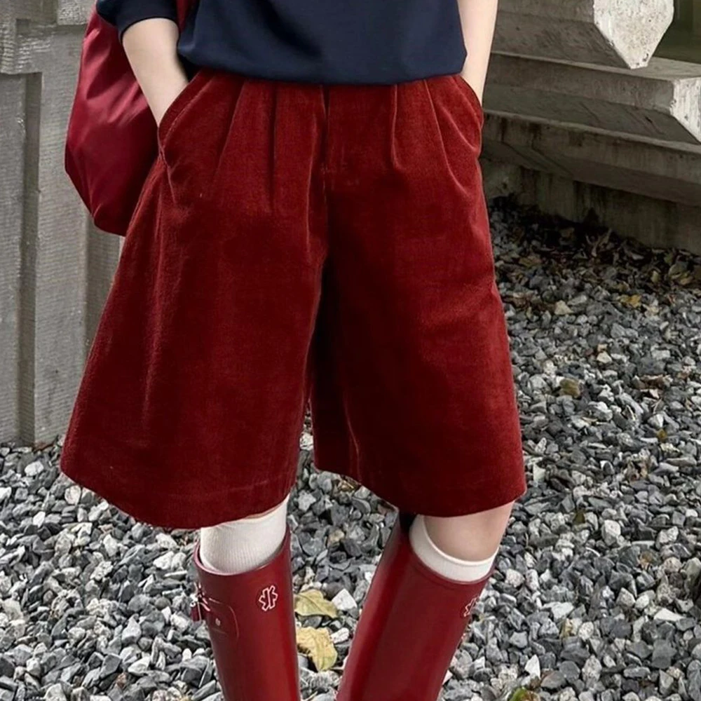 سراويل قصيرة حمراء كبيرة الحجم على الموضة الصينية الراقية سراويل فضفاضة ورقيقة سراويل خريفية للنساء