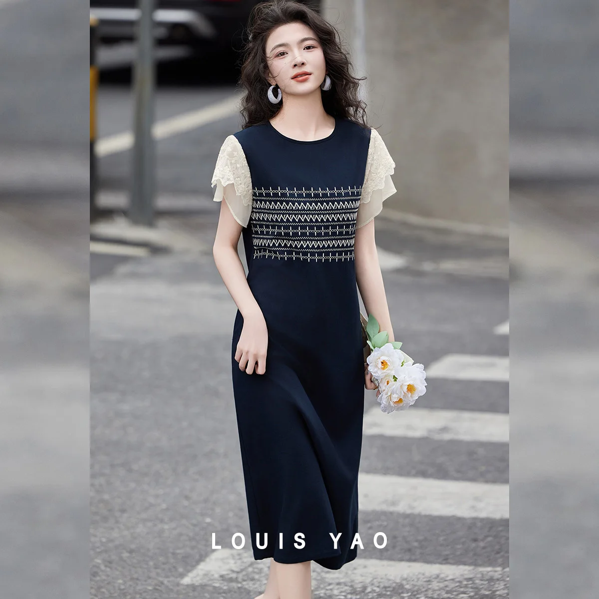 

LOUIS YAO Women's Dress 2026 Summer Dress Fashionable Lace Spliced Sleeves Non-Stretch Crew Neck Embroidered A-line Dress