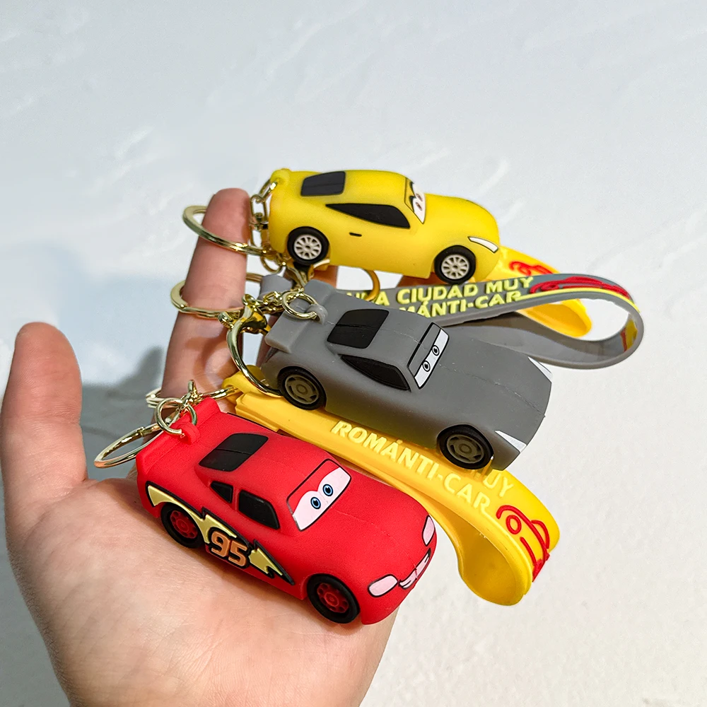 ديزني الكرتون لطيف سيارات سيليكون قلادة المفاتيح للنساء الرجال المشجعين البرق ماكوين كيرينغ لحقيبة الظهر مفاتيح السيارة الاطفال هدية