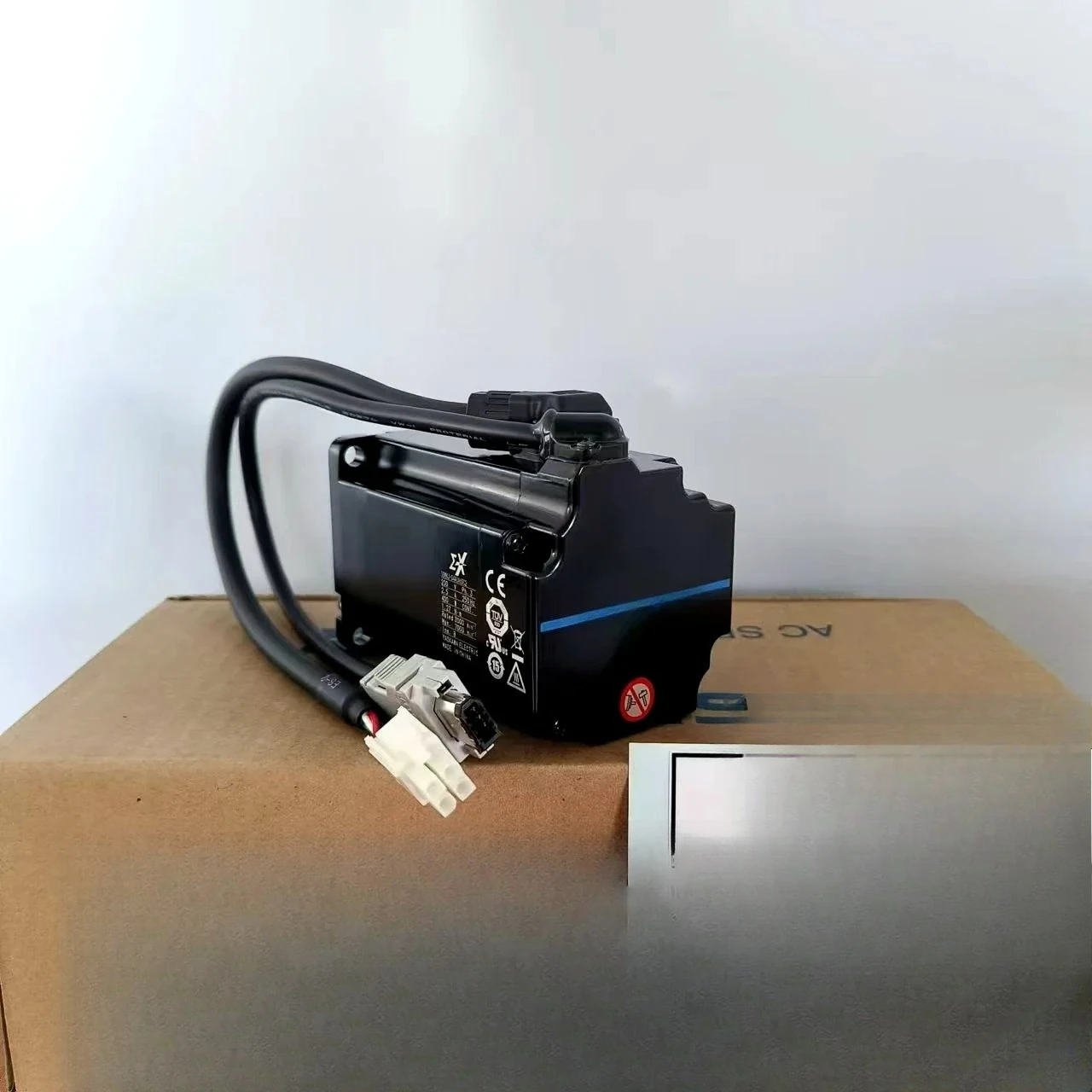 

Servo Motor Driver SGM7J-04AFC6S 08AF 7G-09A7C6E 2R8 5R5 7R6A