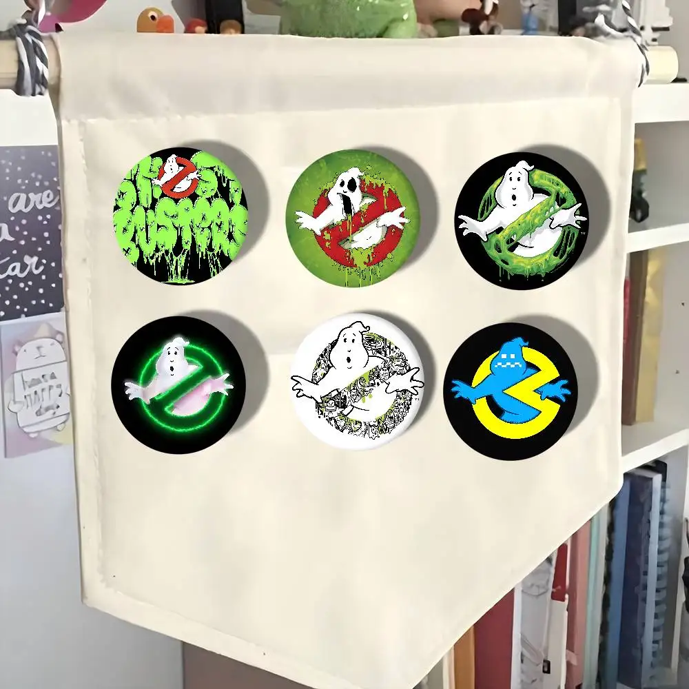 فيلم G-Ghostbusters 58 مللي متر لطيف أنيمي الشكل أيقونة شارة اليدوية صفيح بروش لحقيبة الظهر الملابس الصدر حلية الهدايا