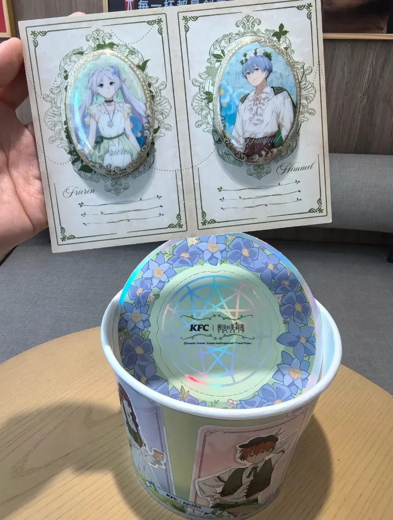 شارة KFC Collab Frieren المحدودة: Beyond Journey's End - دبوس معدني حصري من الرسوم المتحركة (هدية مثالية لـ Besties) #4