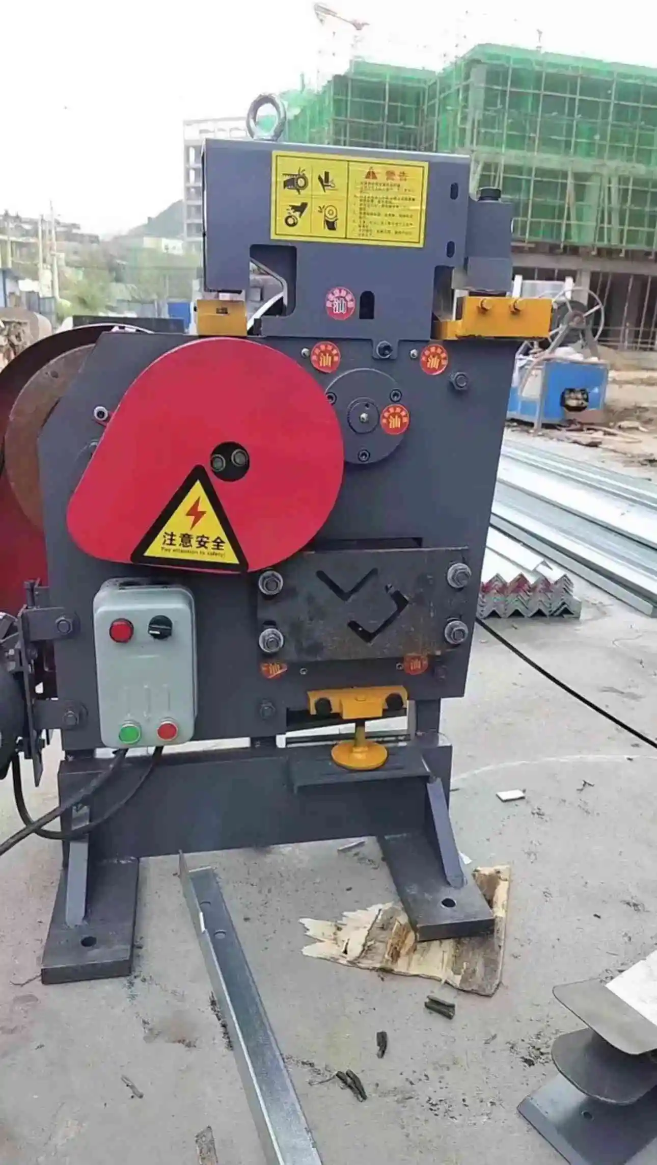 Multi-Function Combined Punching Shearing Machine Hydraulic Ironworker For Sheet Metal Steel Punching Cutting Channel Steel