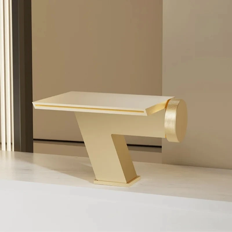 Bathroom basin faucet with creative waterfall effect and hot/cold water function
