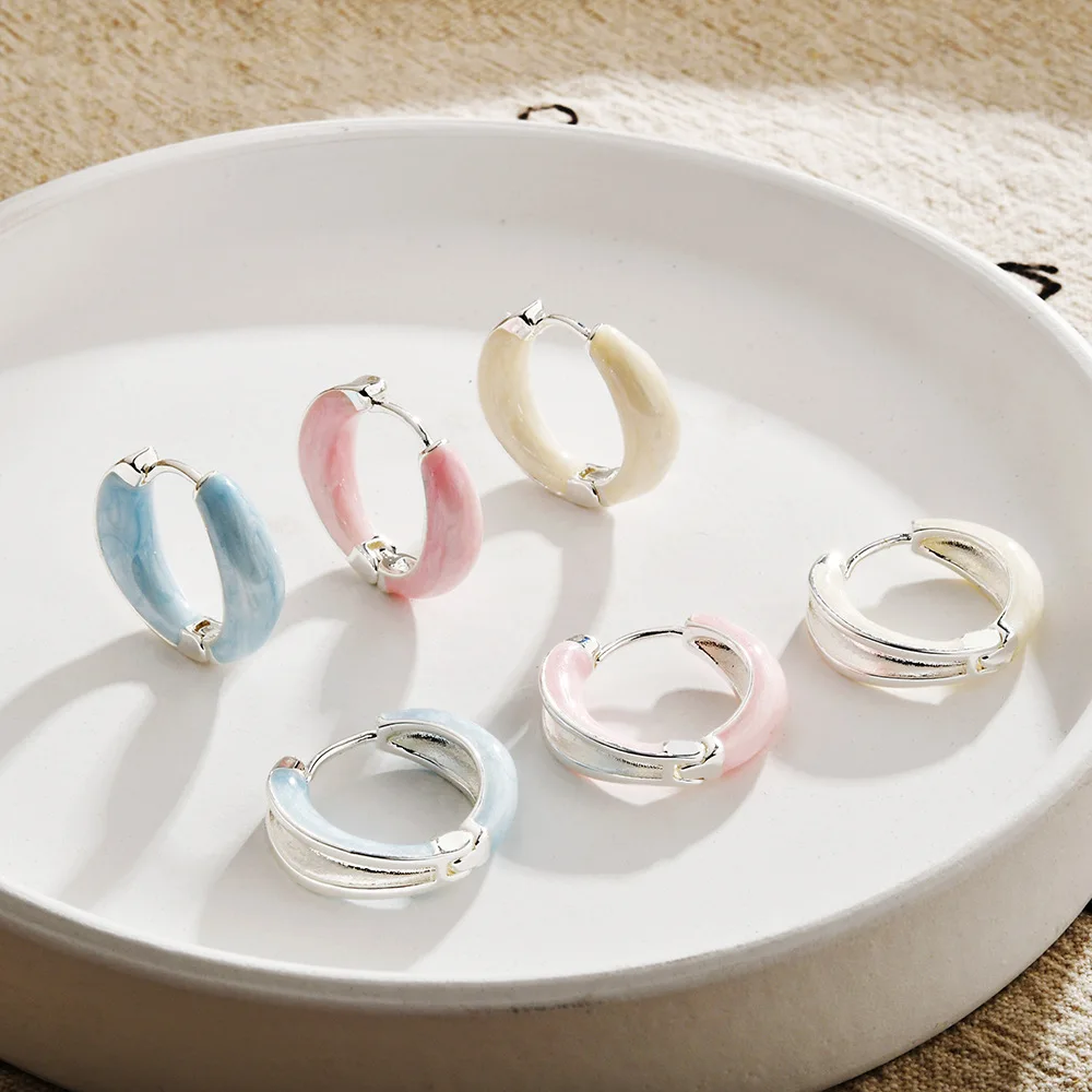 Spring and summer French color drop glaze circle ear buckle niche design sense simple temperament light luxury high sense earrin
