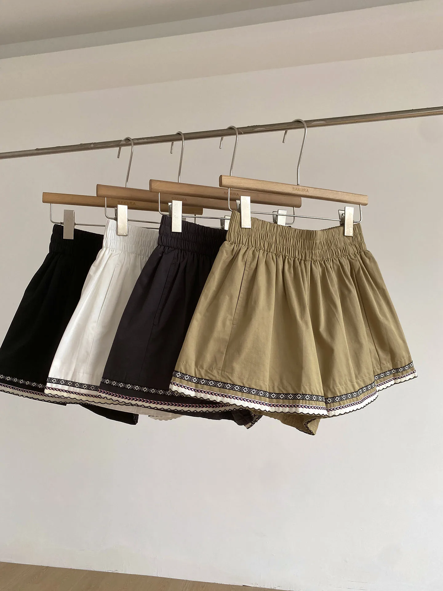 Bohemian High Waist Wide Leg Short Pants Women Summer Loose Slimming Small Size Casual Lace Decoration Hot Pants