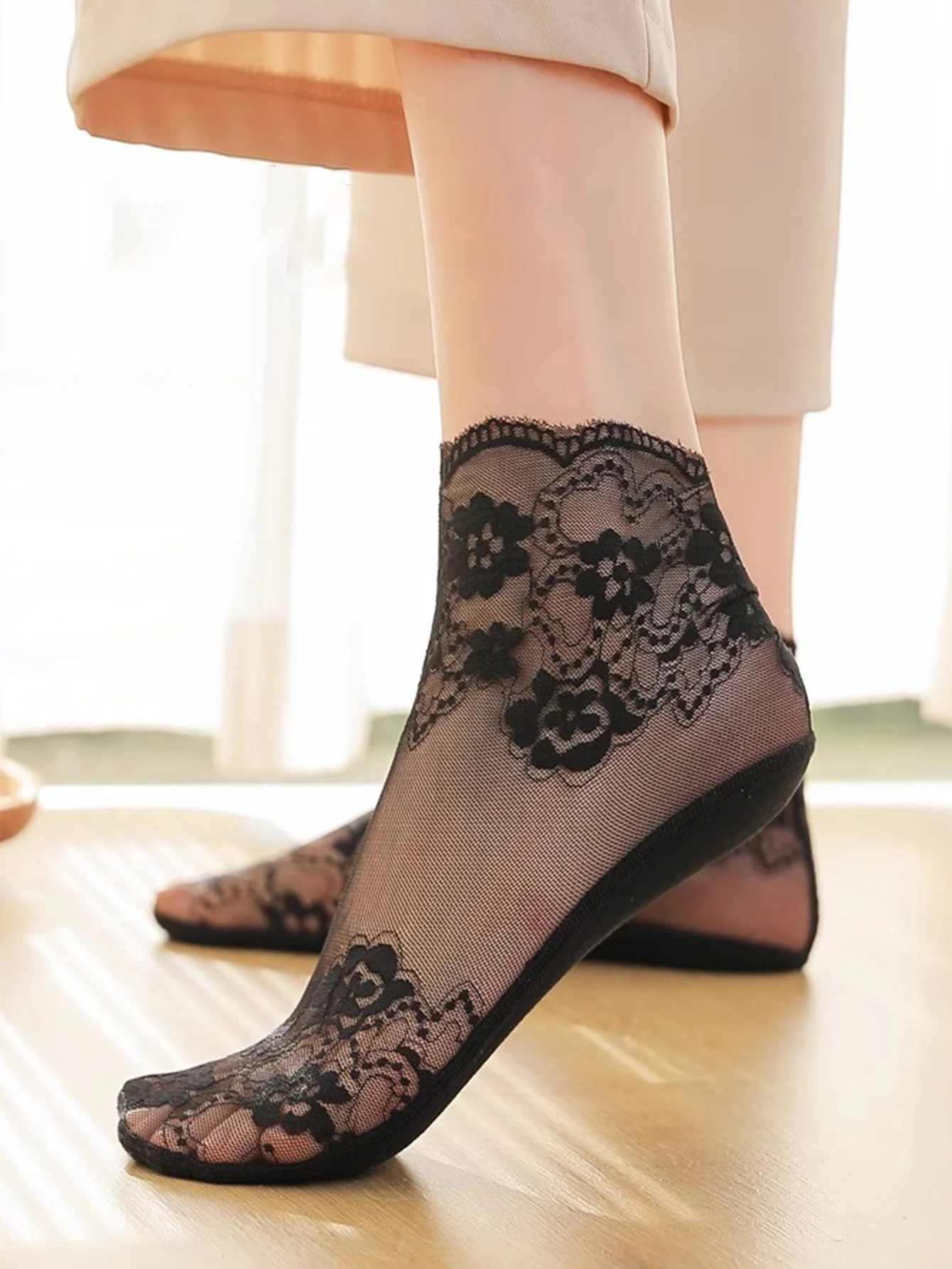 1/5 Paar modische Blumen-Mesh-Spitzensocken, unsichtbare transparente Tüllsocken, atmungsaktive, rutschfeste, flache Socken für Damen – Detail 3