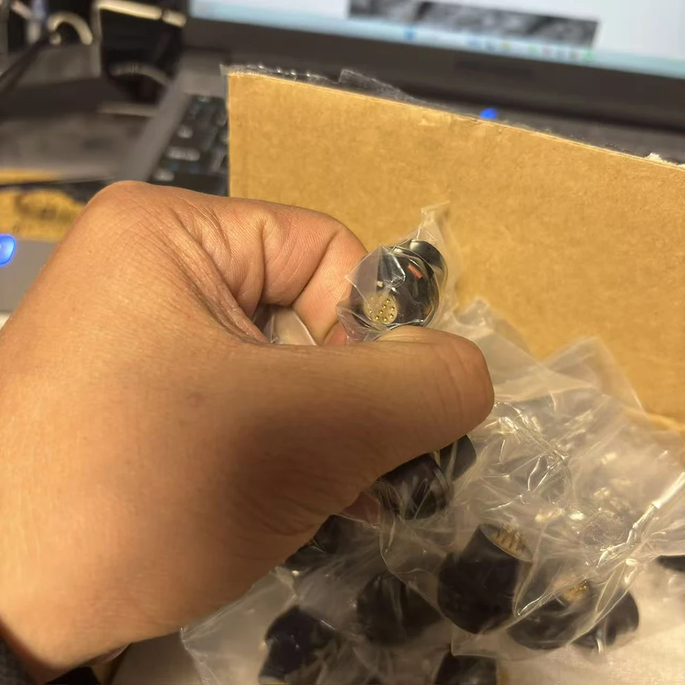 Free Shipping 30pcs 1.5F F1031 ODU 12 pins Female connector REORDER
