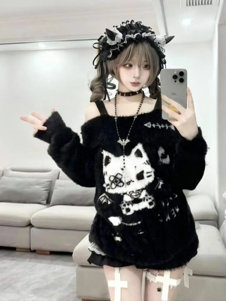 Kawaii Katzen-Sweater mit Einer Schulter für Damen, Schwarzer Off-Shoulder Langer Grafik-Strickpullover, Herbst-Pullover mit Umlegekragen