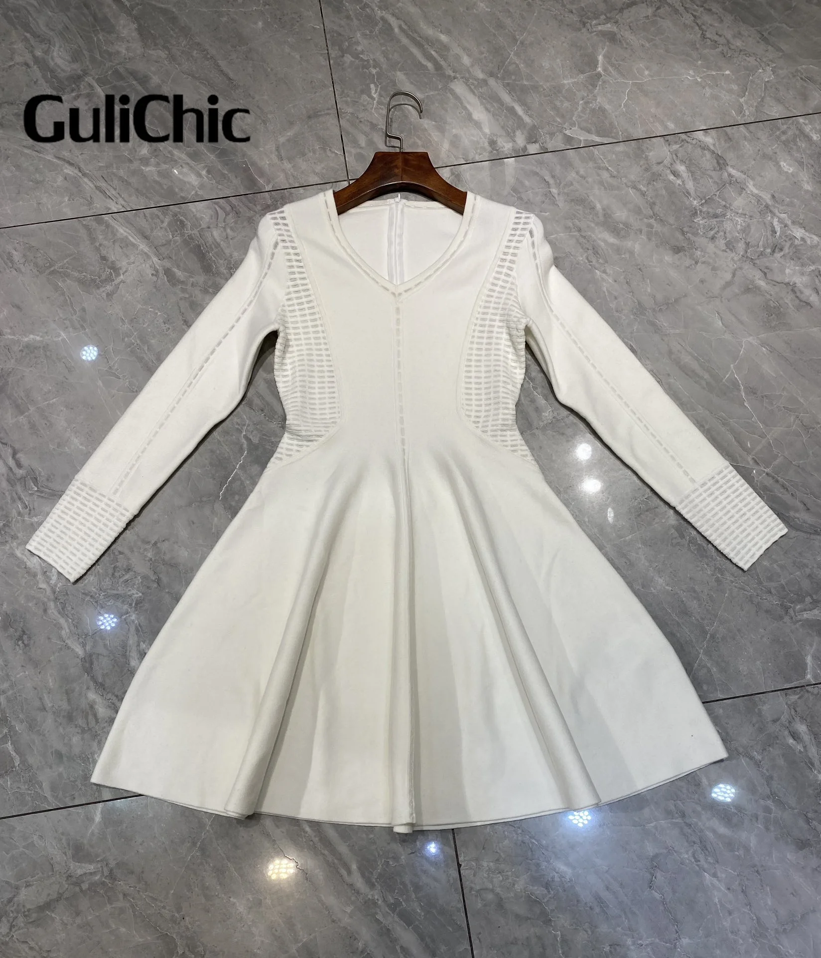 11.10 GuliChic Mini abito lavorato a maglia di alta qualità da donna Fashion Hollow Out Design scollo a v manica lunga eleganti abiti Slim Lady