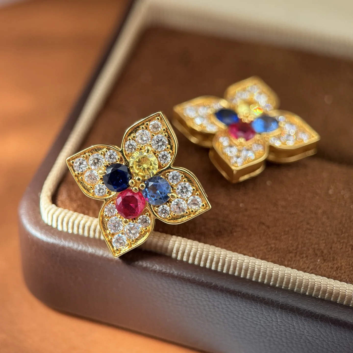 

Lucky Leaf Earring 18K Gold Plated Flower Stud Earrings For Women Fine Jewelry