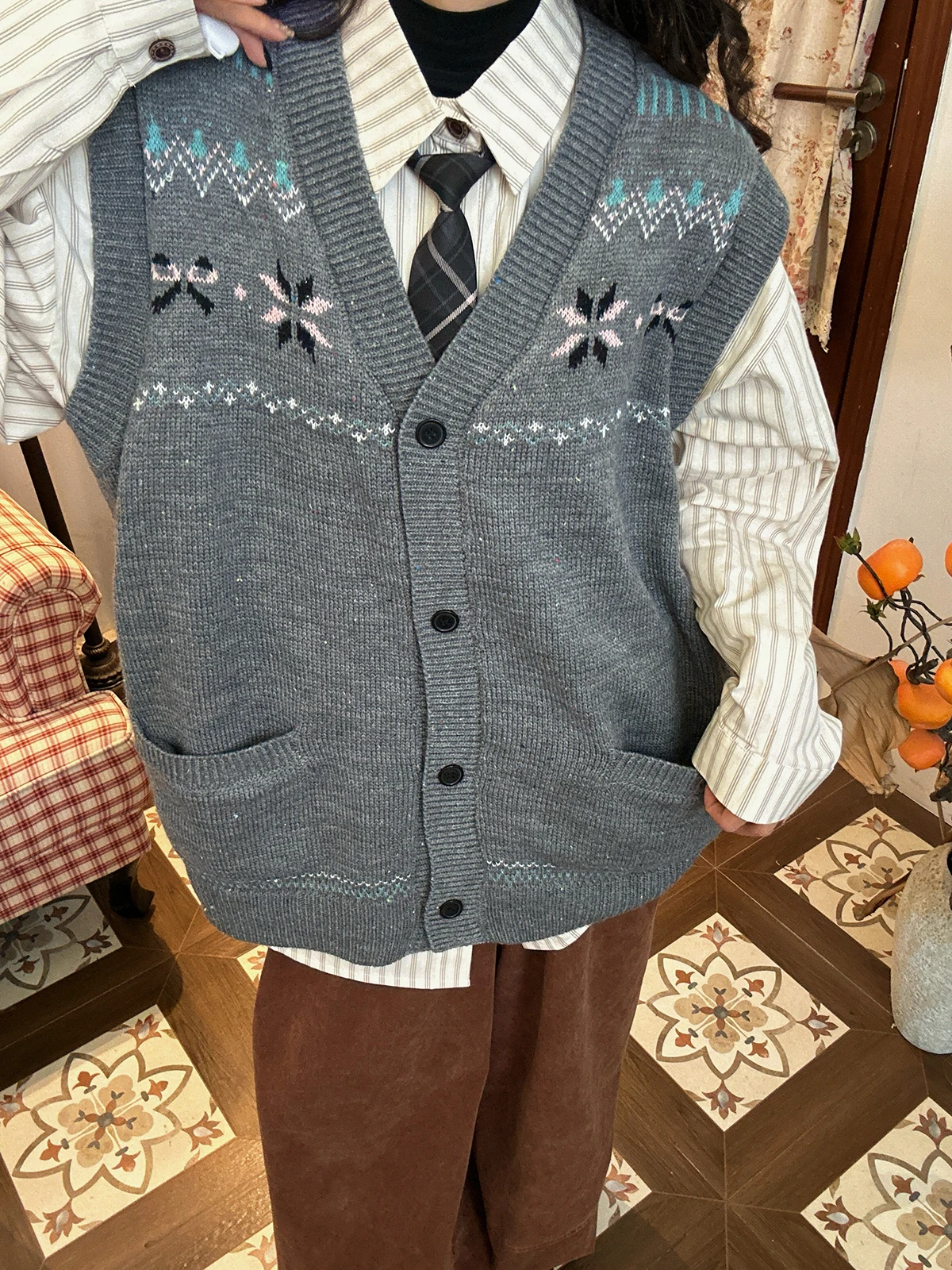 

Ретро-жилет в британском стиле Fair Isle, вязаный, осенне-зимний, открытый кардиган-топ, мужской и женский, цветной, для повседневной носки, с V-образным вырезом