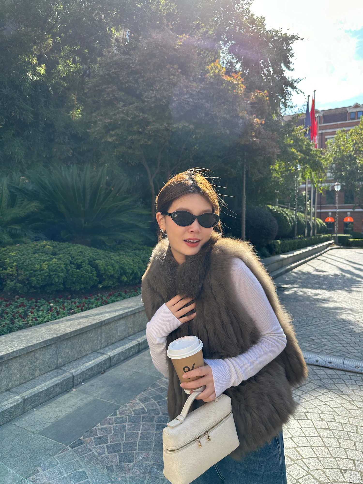 

Yangle ort Fur Vest Women's 2025 Winter New Saga Inteated Fur Jaet Warmth Pure Color Universal Fit Thiened Straig...