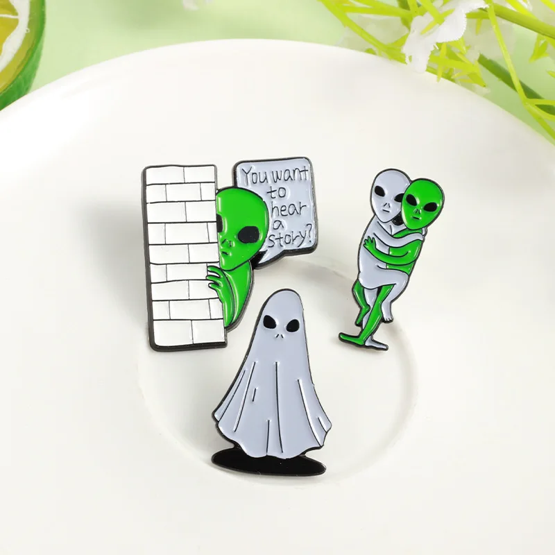 Cartoon Green Aliens Enamel Pins Ghost YOU WANT TO HEAR A STARY?Brooch Alloy Clothing Backpack Badge Jewelry Accessories