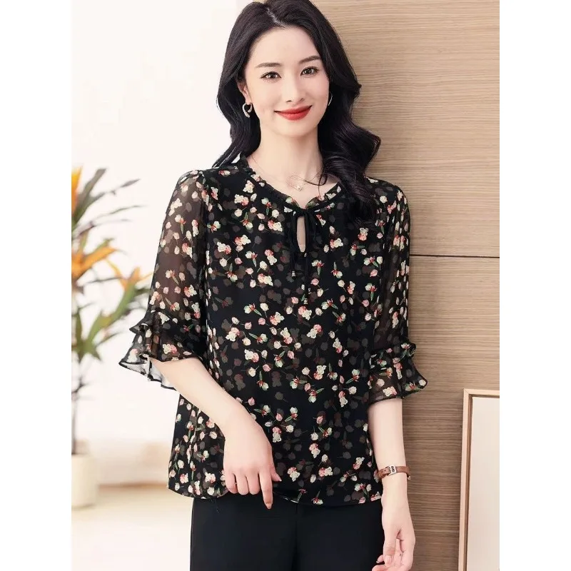 

Stylish and Elegant Pullover Floral Women's New High grade Simple and Versatile Fashion