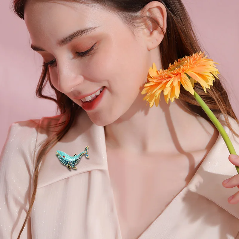 Baroque-style Luxury Whale Animal Design Brooches for Men and Women, Jewelry and Accessories, Wedding, Holiday, and Party Gifts