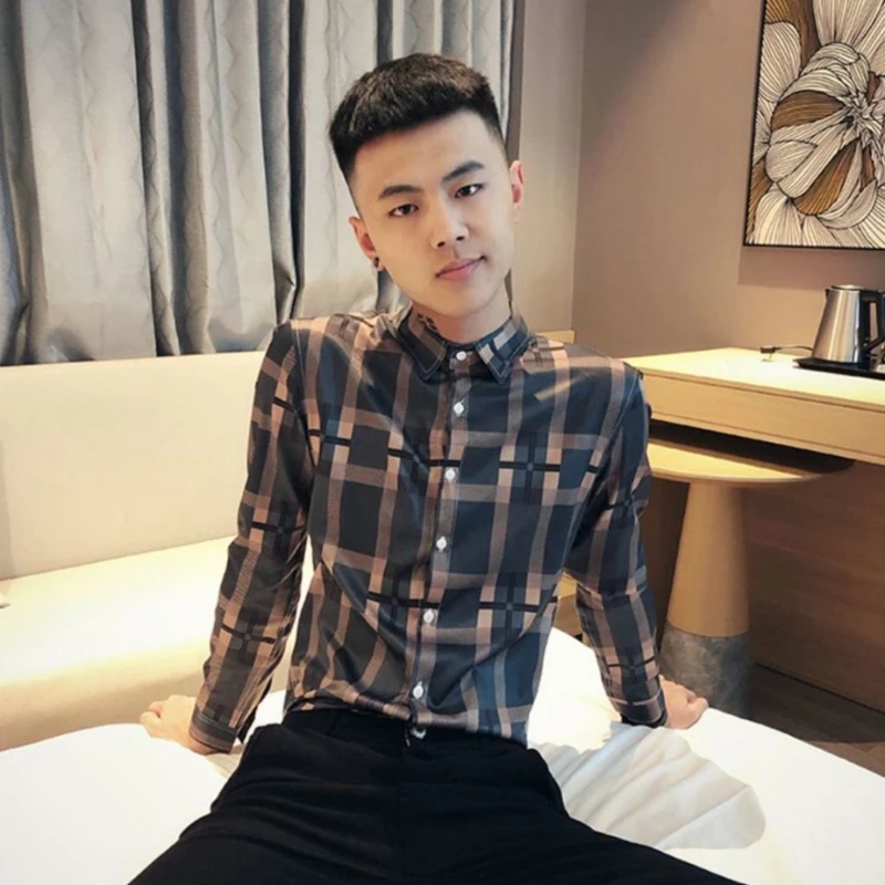 2026 New Men Long Sleeve Plaid Shirt Korean Style Trendy Slim Fit Casual Versatile Handsome Top