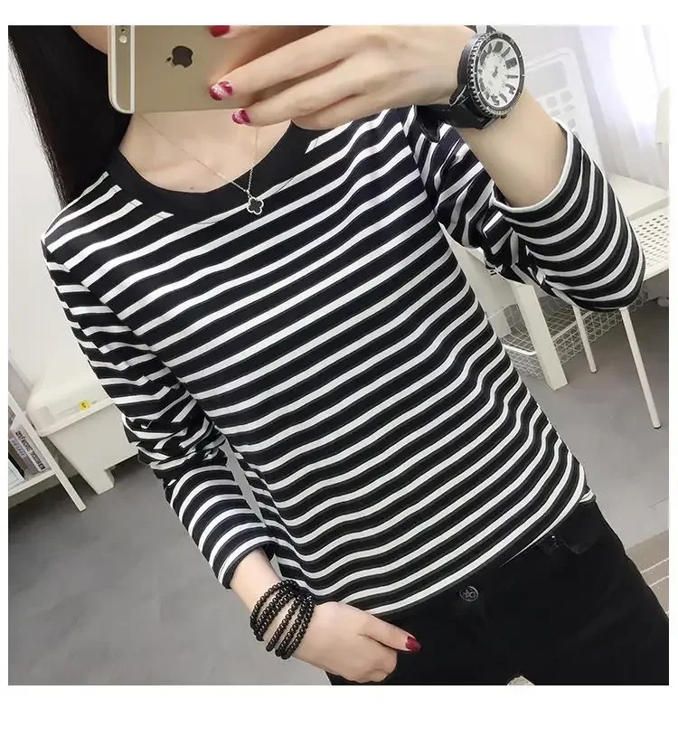 

Stripe render unlined upper garment of a T-shirt women long sleeve the spring and autumn period and the black and white coat