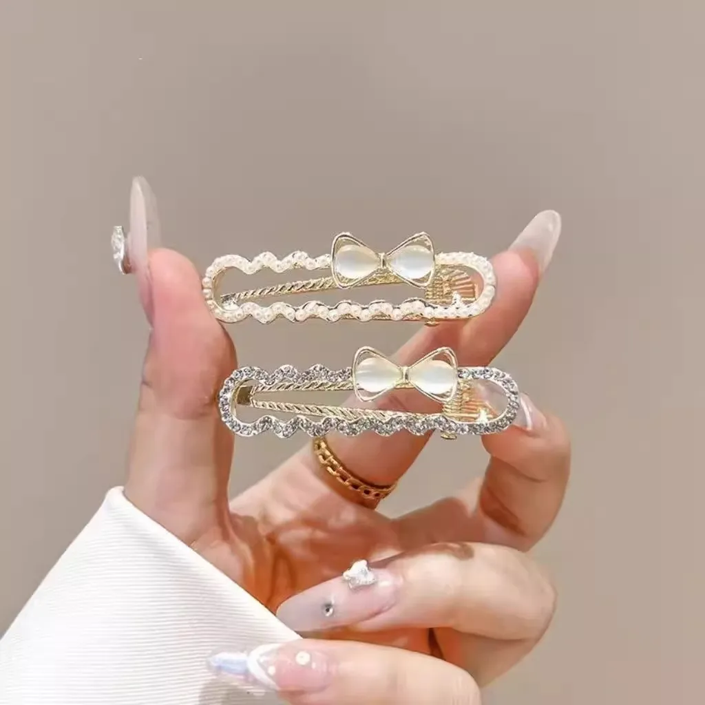 2025 مشابك جديدة على شكل فيونكة منقار البط دبوس شعر من حجر الراين غير قابل للانزلاق للنساء والفتيات موضة الصيف
