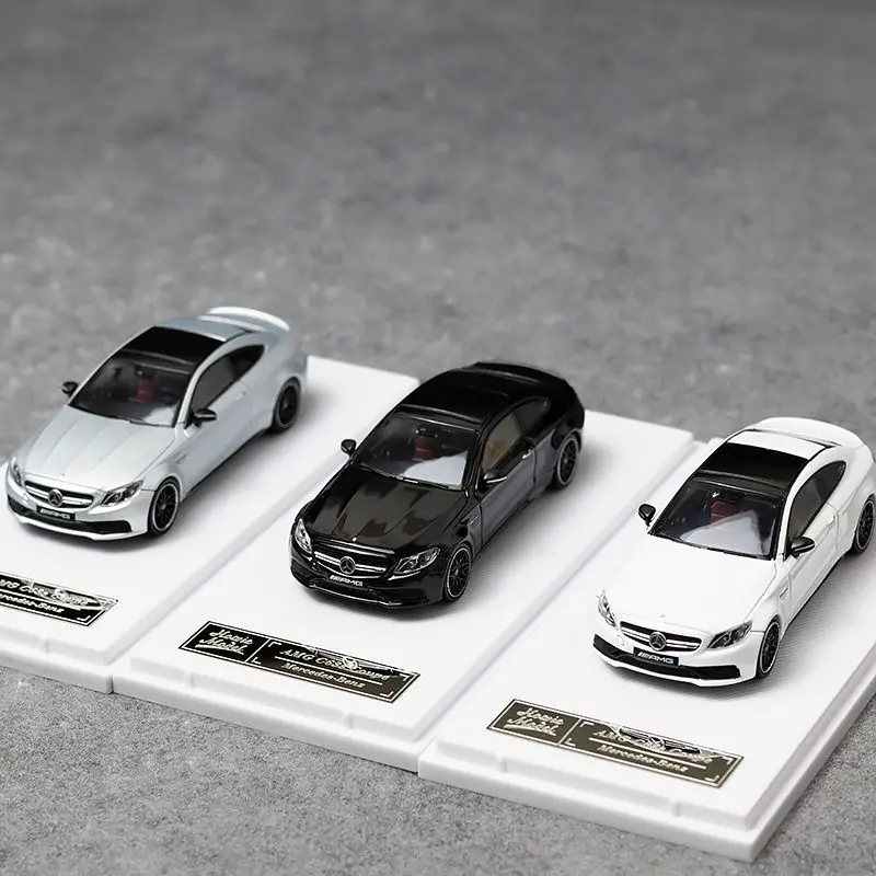 

Stock 1:64 Mercedes-Benz C63s Coupe die-cast alloy car model, boys' toys, children's festival gifts, adult decorations.