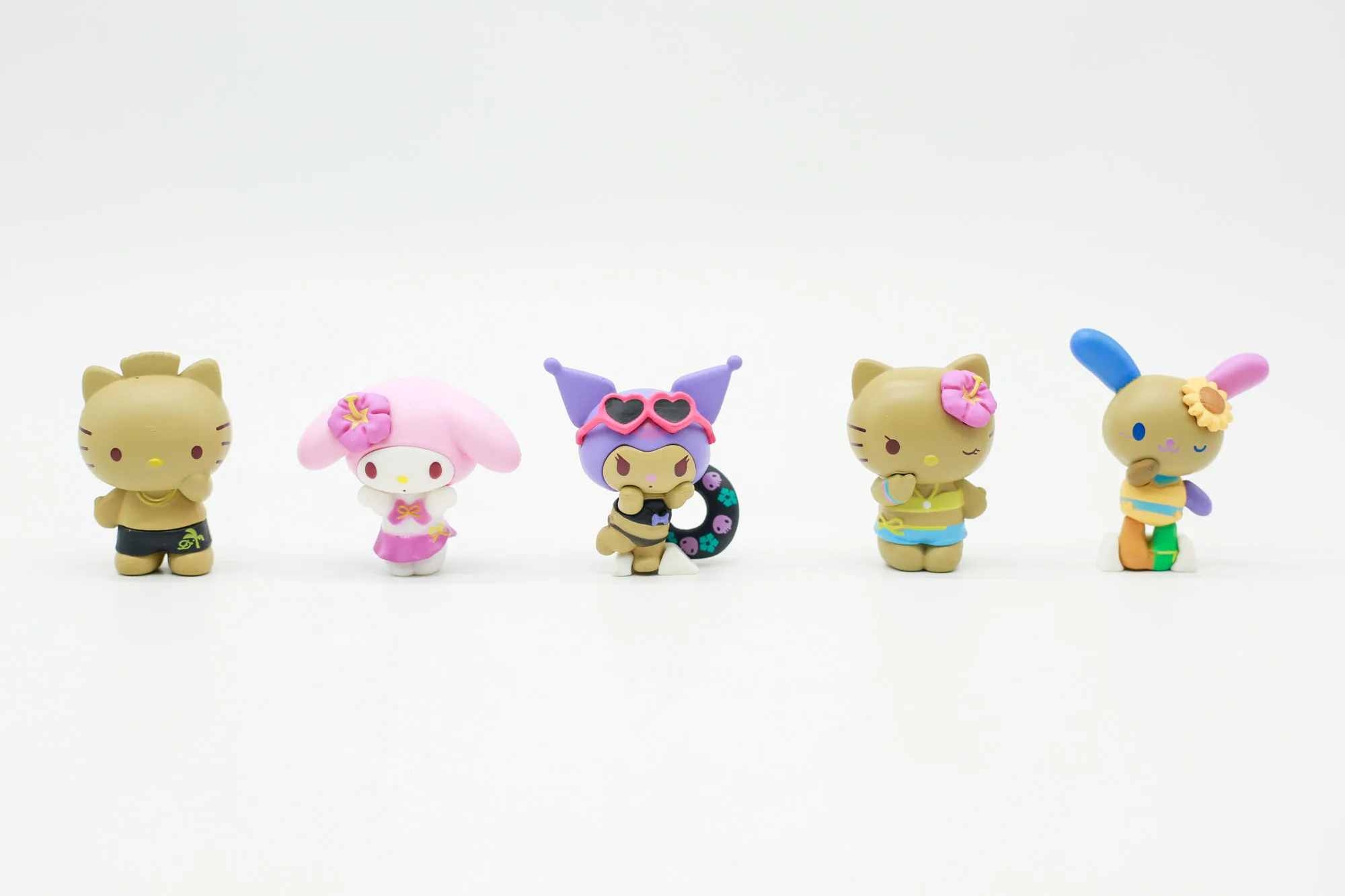 Sanrio Characters Summer Beach Vacation Hello Kitty Kuromi Mystery Blind Box Gifts Toy Model Anime Figures Collect Ornaments view 4