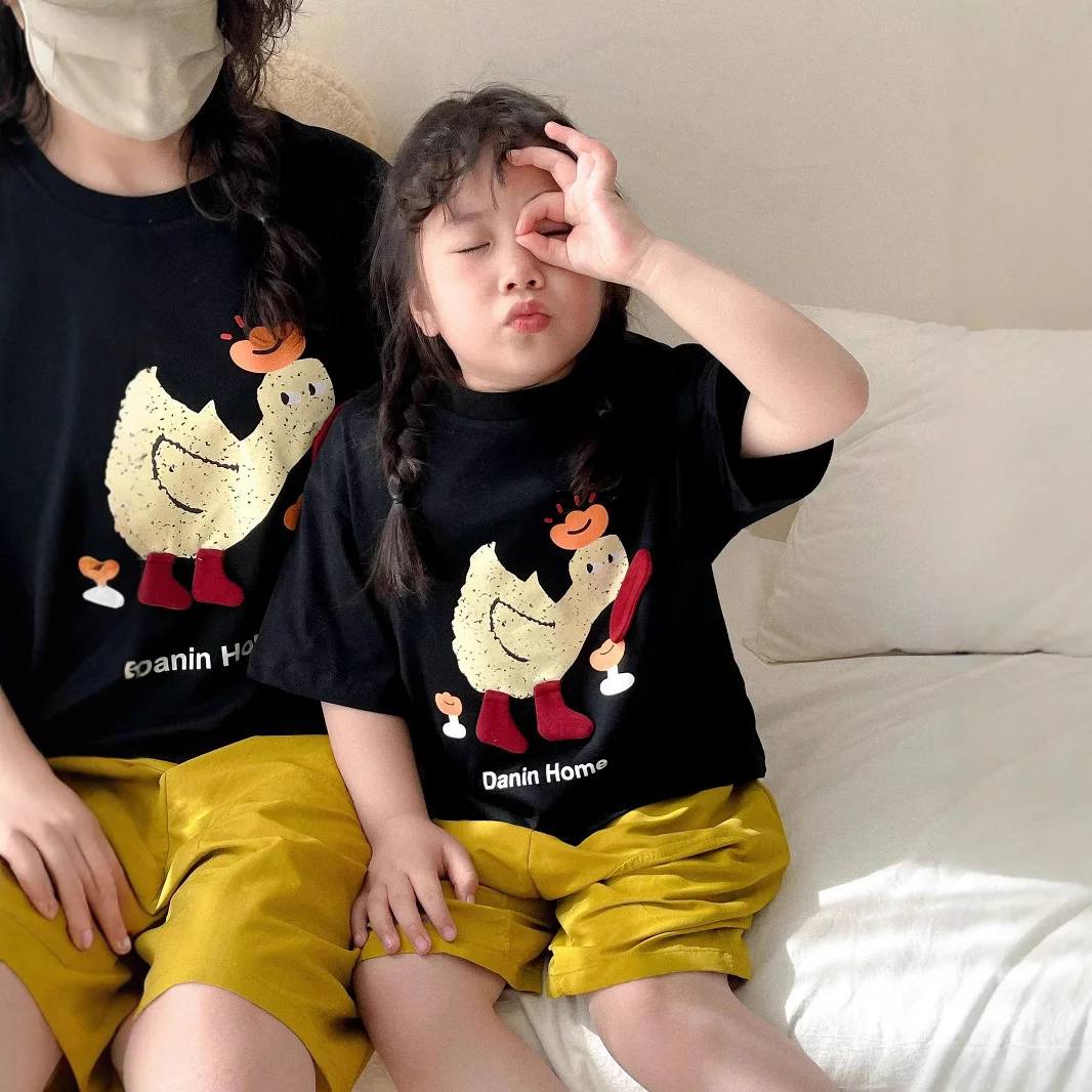 2025 Summer Family Matching T-Shirt Korean Style Round Neck Duck Pattern Tops for Parents & Kids Casual Comfortable Cotton Tees view 4