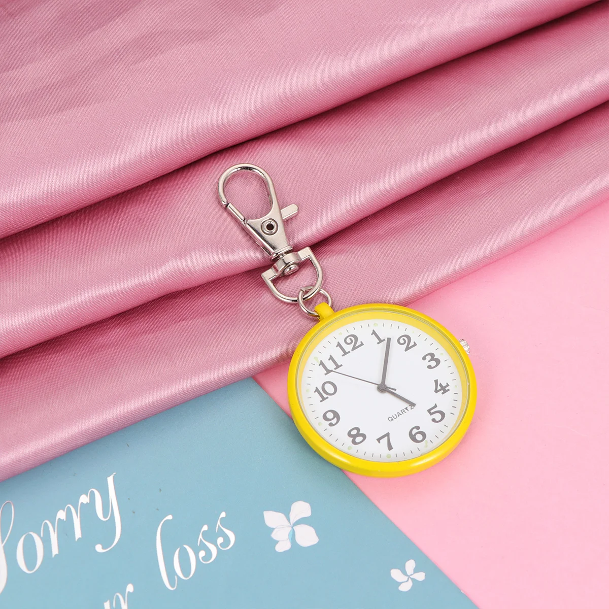 Retro Yellow Pendant Chain Necklace Vintage Pocket Watch Hanging Watch Elegant Necklace Alternative Men Women Gift Fashion Party