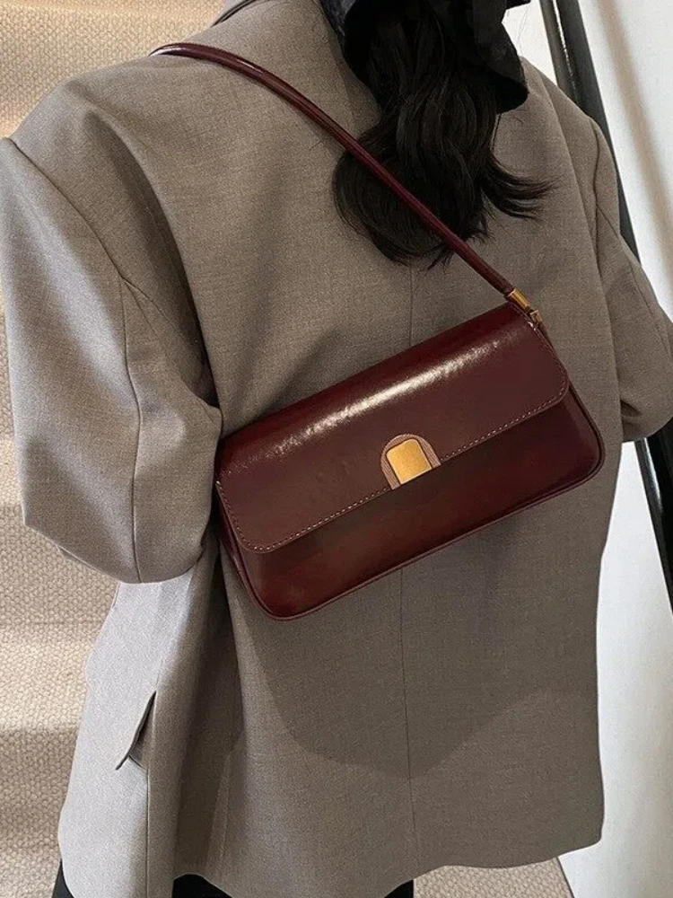 

Retro Underarm Shoulder Handbags For Women Daily Wear Elegant PU Leather Baguettee Bags with Buckle Closure